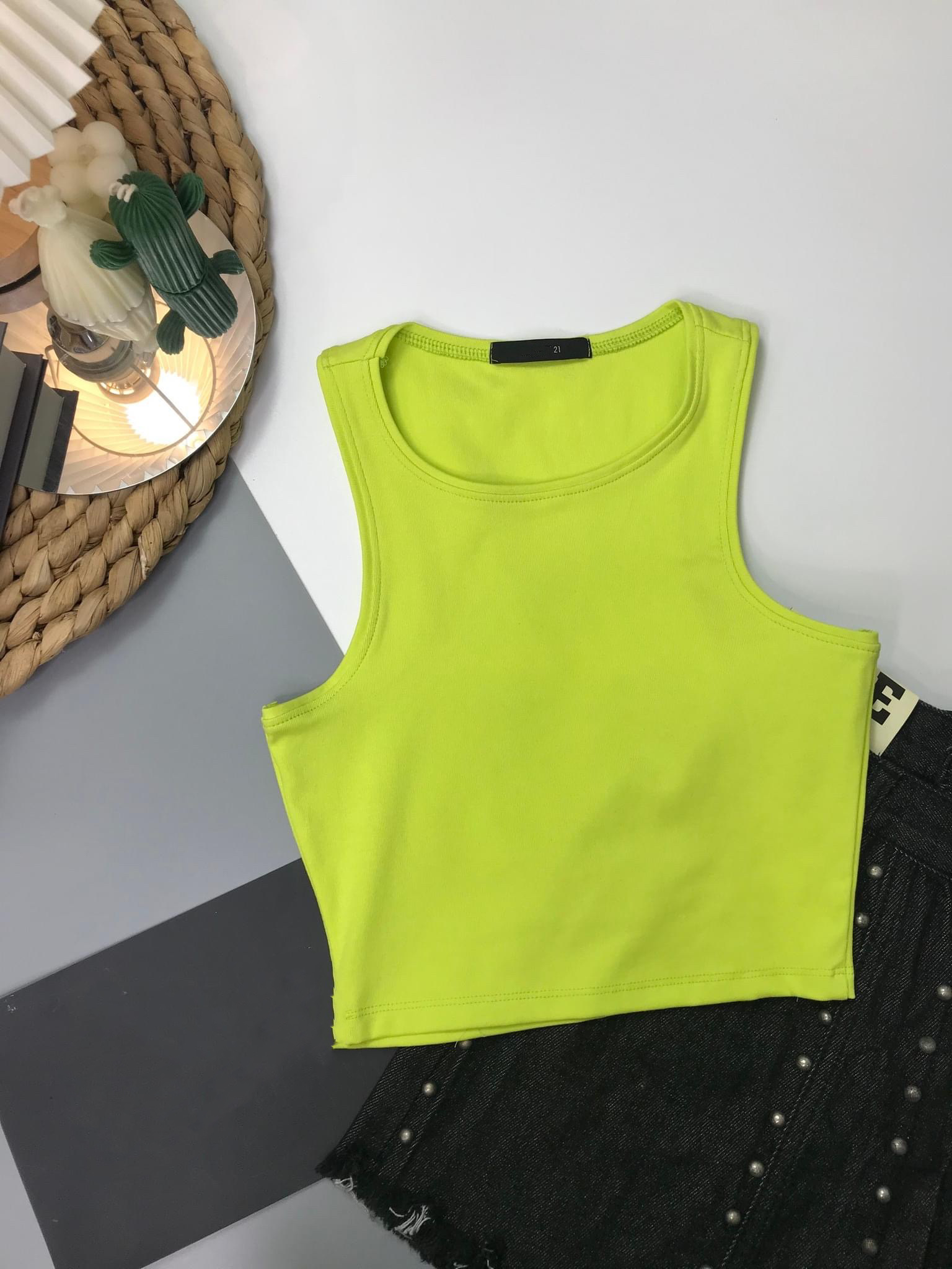 Áo ba lỗ ngược Croptop ôm body