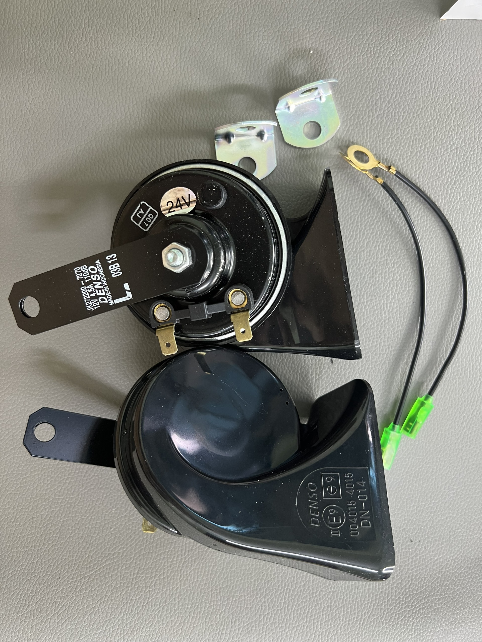 Còi sên ô tô đenso 12v 24v