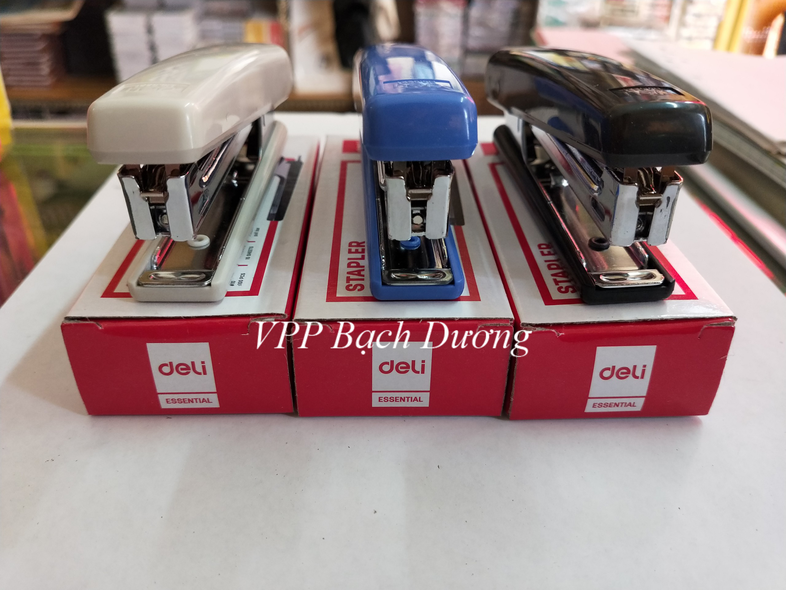Máy bấm 10 Deli 0221- cái
