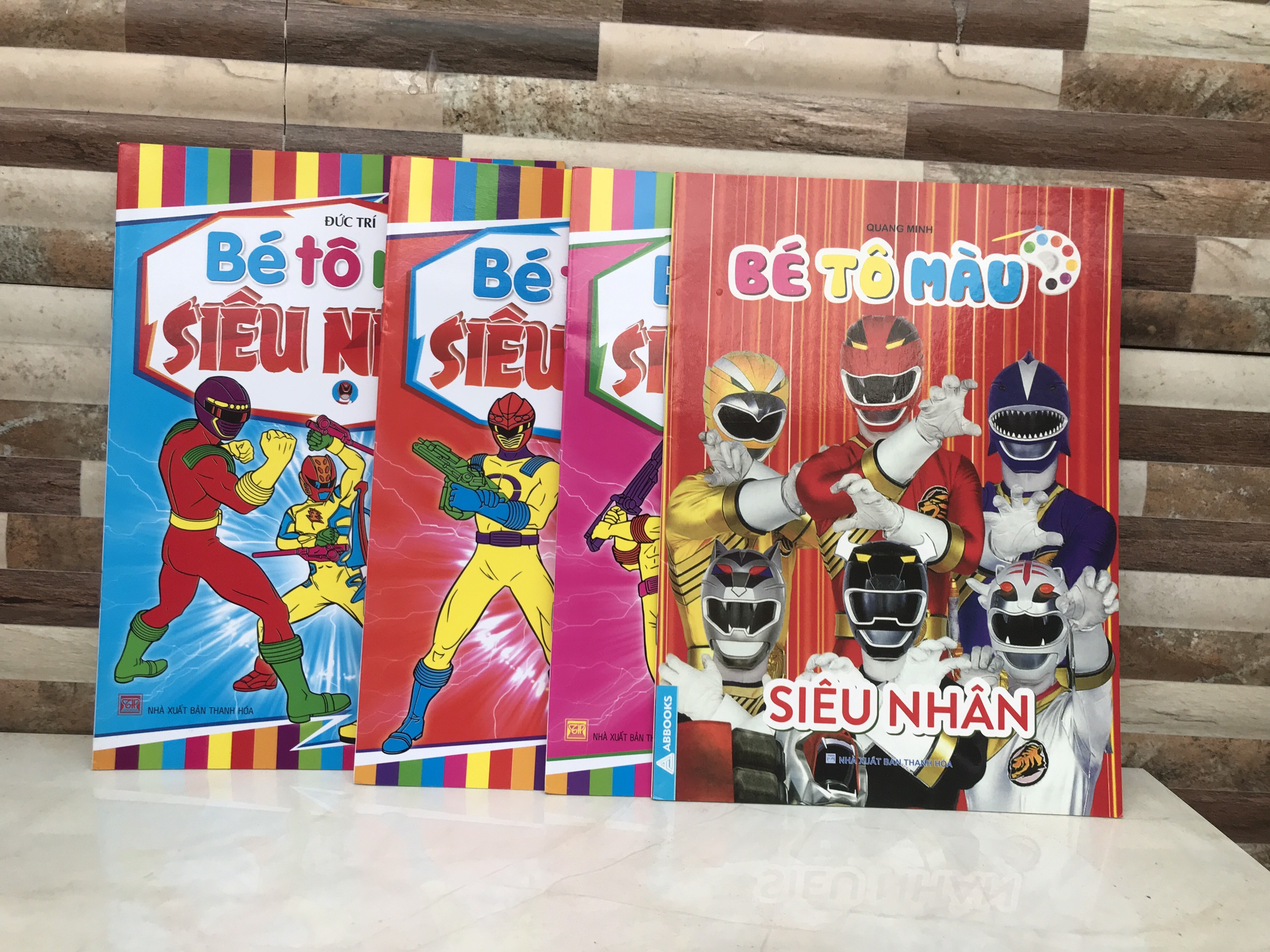 COMBO BÉ TÔ MÀU TAYO 4 QUYỂN