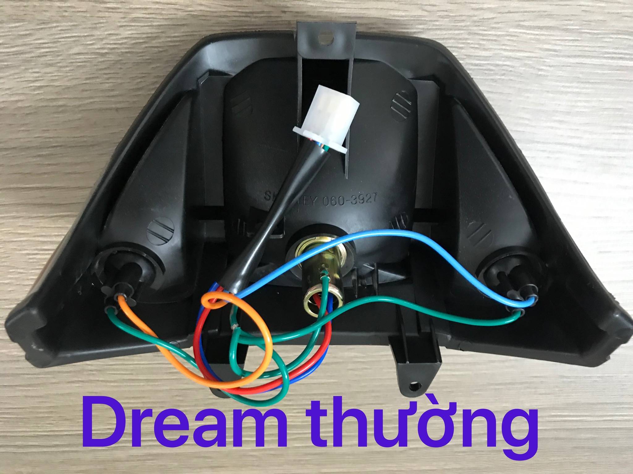[HCM]Đèn hậu Dream thái + đuôi bóng ( loại thường )