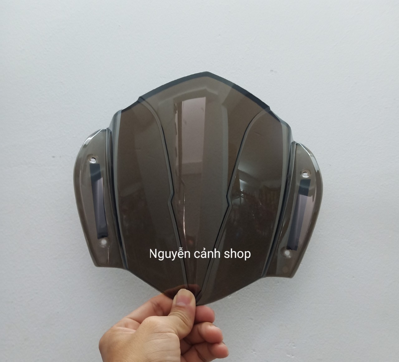 Chắn gió xe sh vn 2020