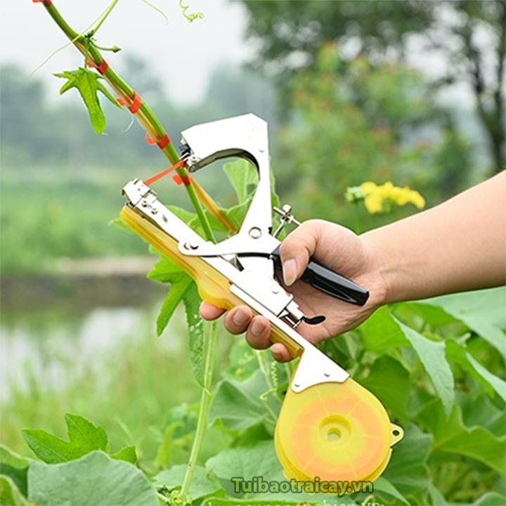 Dụng cụ buộc cành cây tự động
