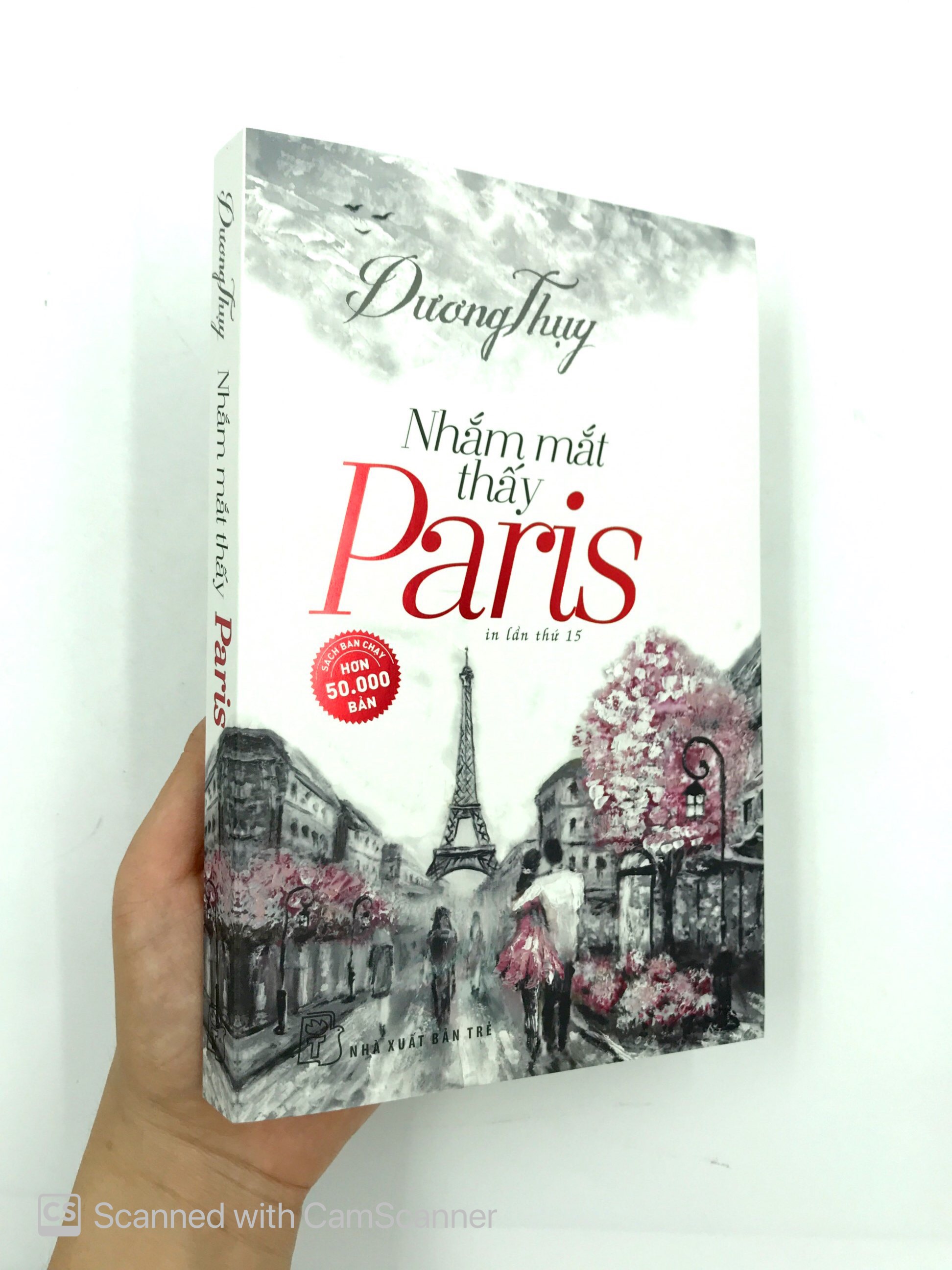 Sách NXB Trẻ - NHẮM MẮT THẤY PARIS (Dương Thụy)