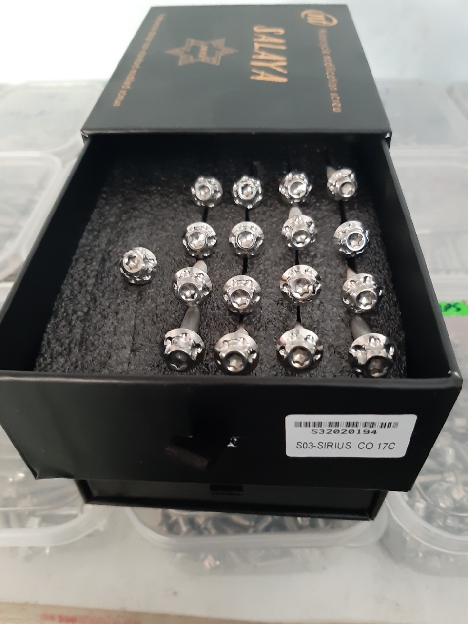 Ốc lốc máy sirius xc