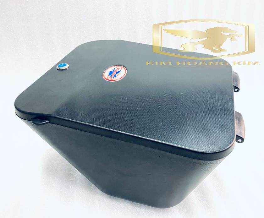 Rổ Nhựa Đựng đồ Có Nắp khóa gắn SIRIUS,Wave 100,Wave RS tặng kèm Pass và ốc đầy đủ chỉ việc gắn được xe máy