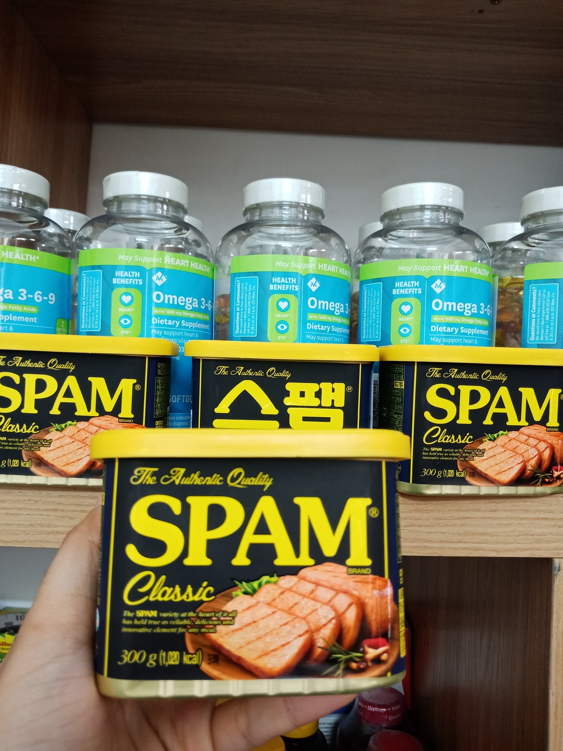 THỊT HỘP SPAM CLASSIC 300G HÀN QUỐC - DATE 2023