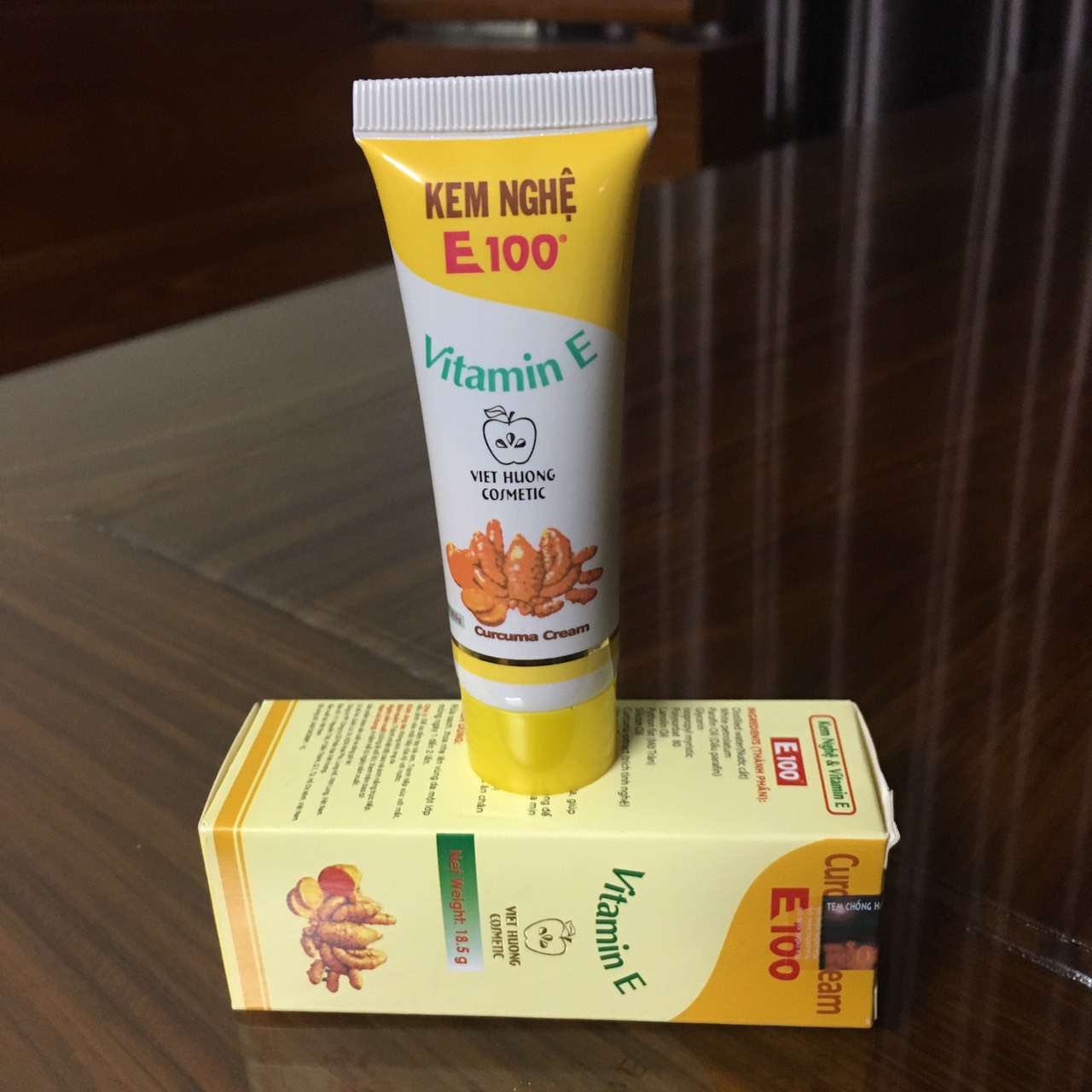 Kem nghệ ngừa mụn thâm E100 18,5g