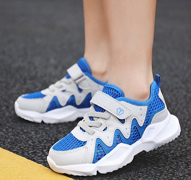 Giày sneaker bé trai mùa hè cao cấp - TSS072
