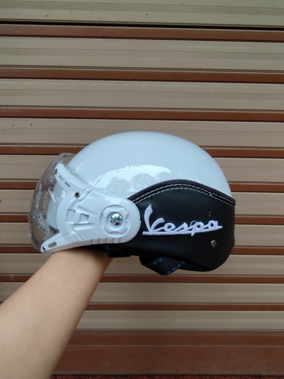 Mũ bảo hiểm kèm kính vespa cao cấp