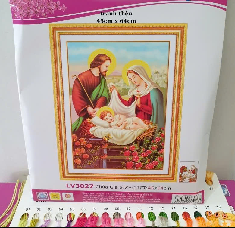 Tranh thêu chữ thập gia đình chúa