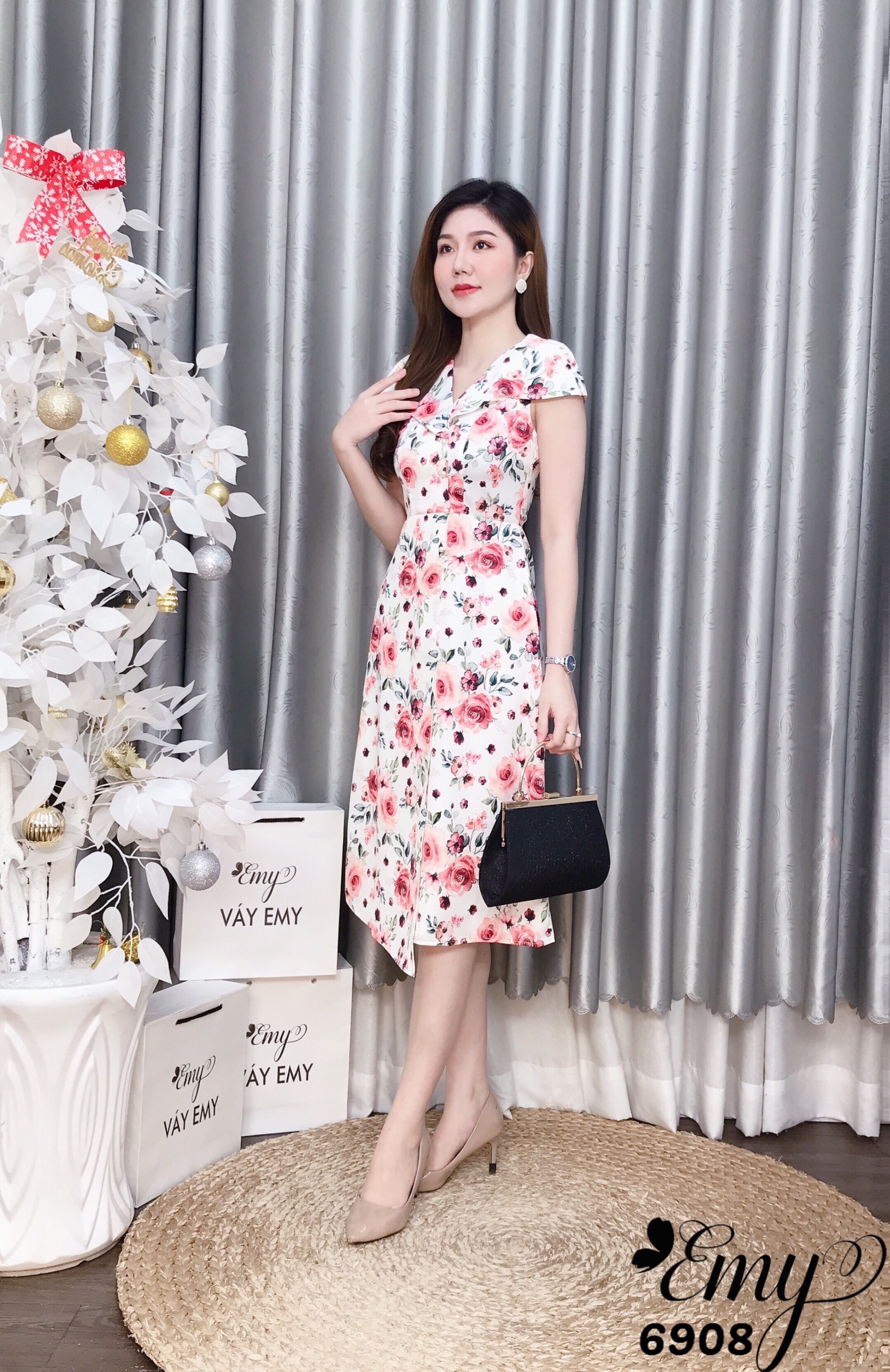 Đầm EMY EM6908 Xoè Cổ Choàng