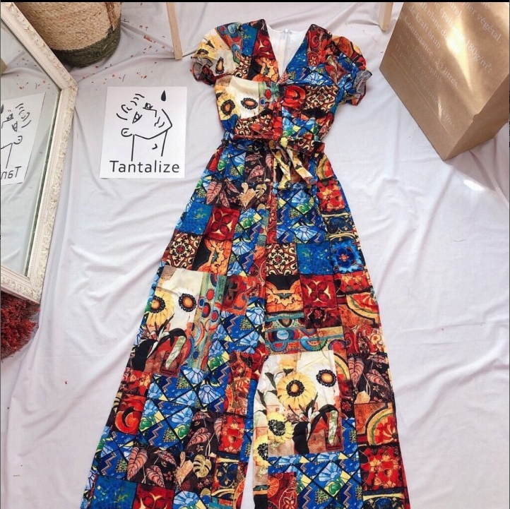 Jumpsuit nữ cổ V xoắn ngực tay con quần dài