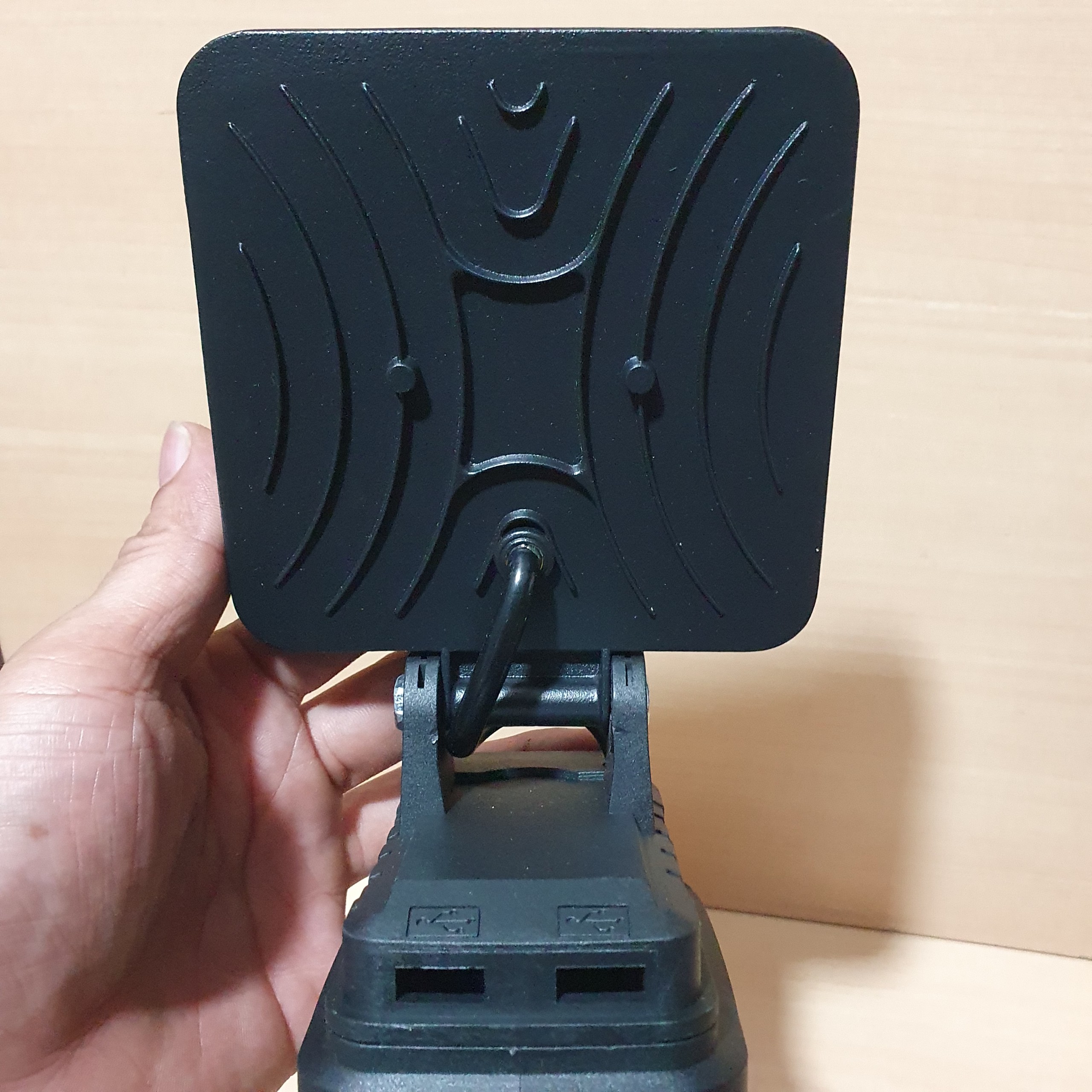 Thân Đèn pha LED sử dụng Pin chung chân Pin Phổ Thông