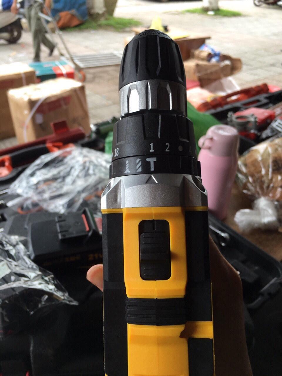 Máy khoan búa chạy  Pin Dewalt 21v- USA