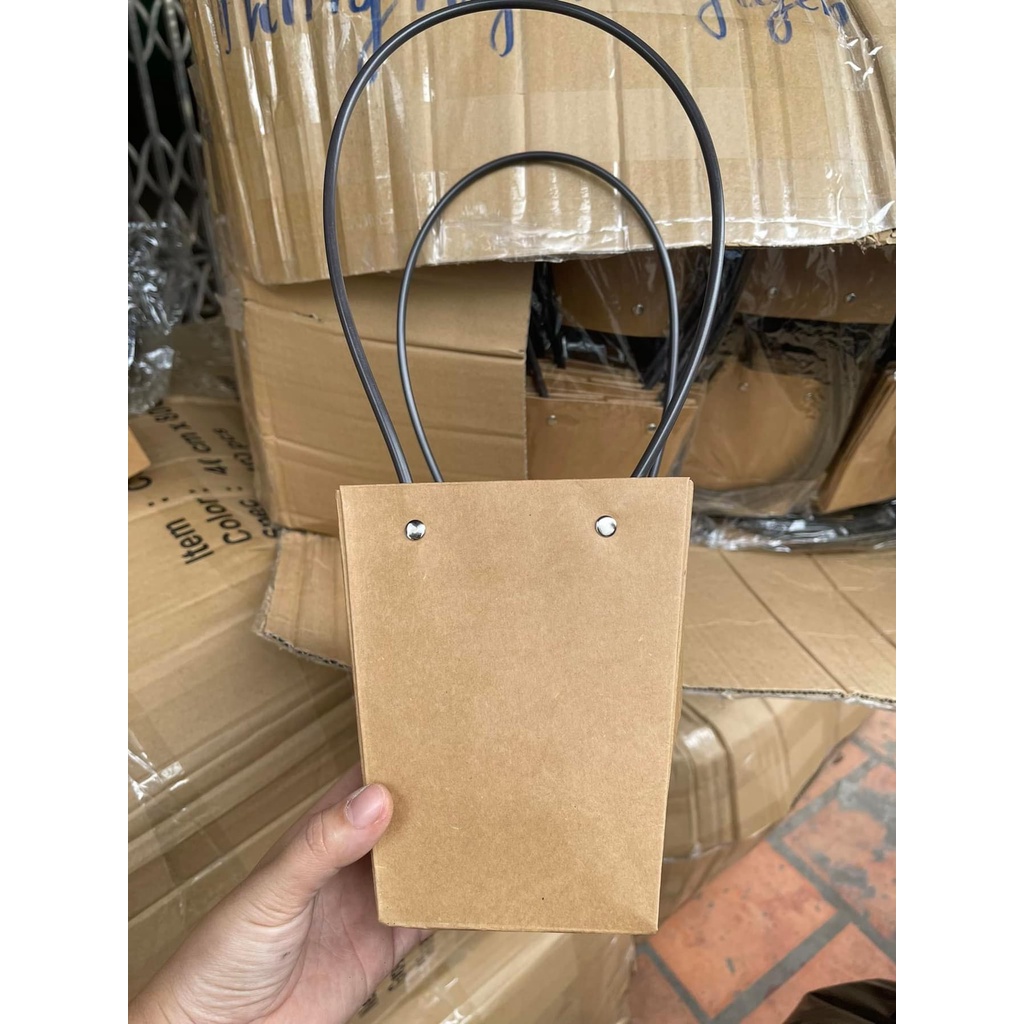 Giỏ bìa giấy cắm hoa