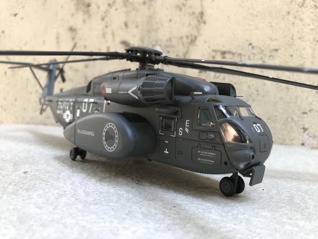 Mô hình máy bay Trực Thăng  MH-53E  1:72