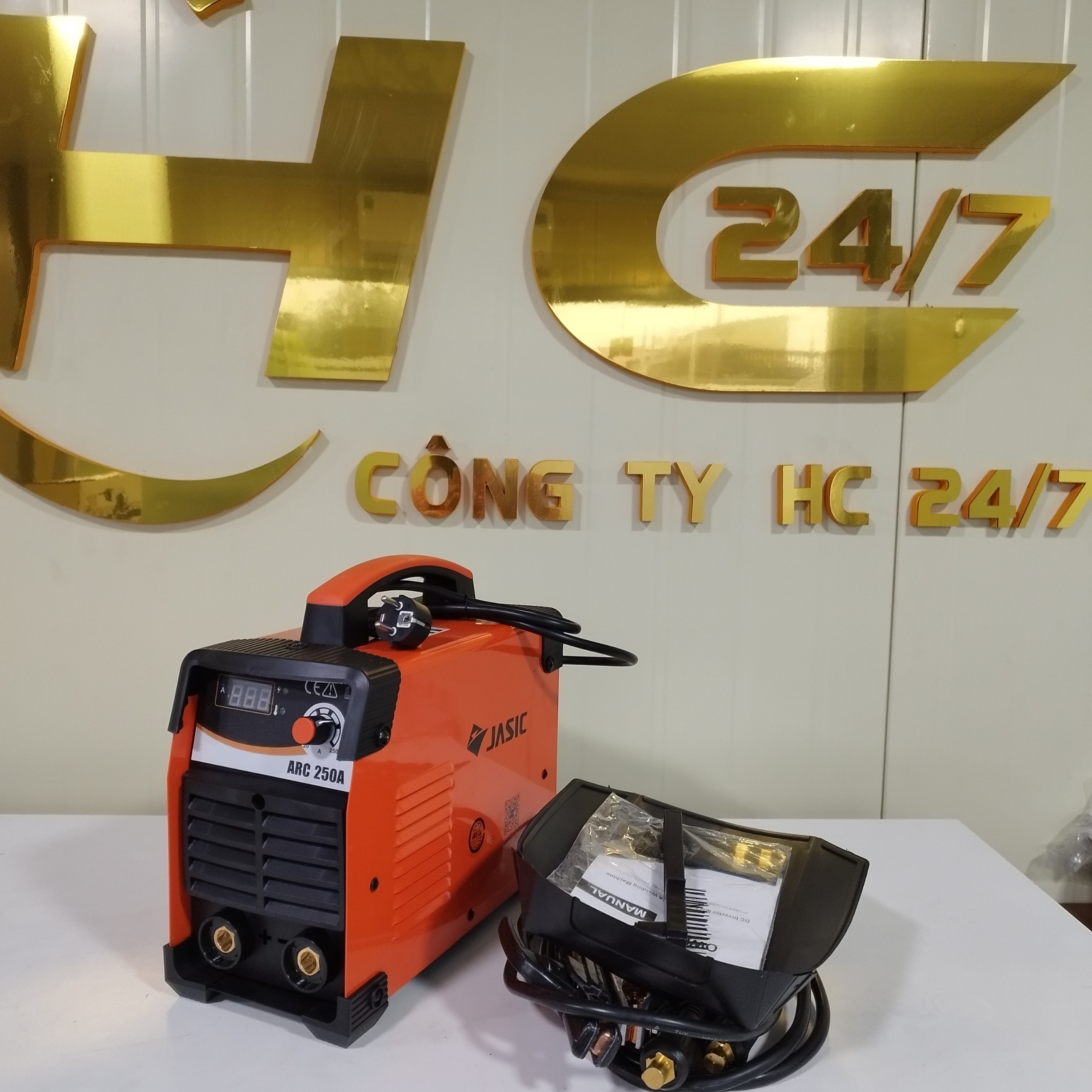 Máy hàn điện tử jasic 250a