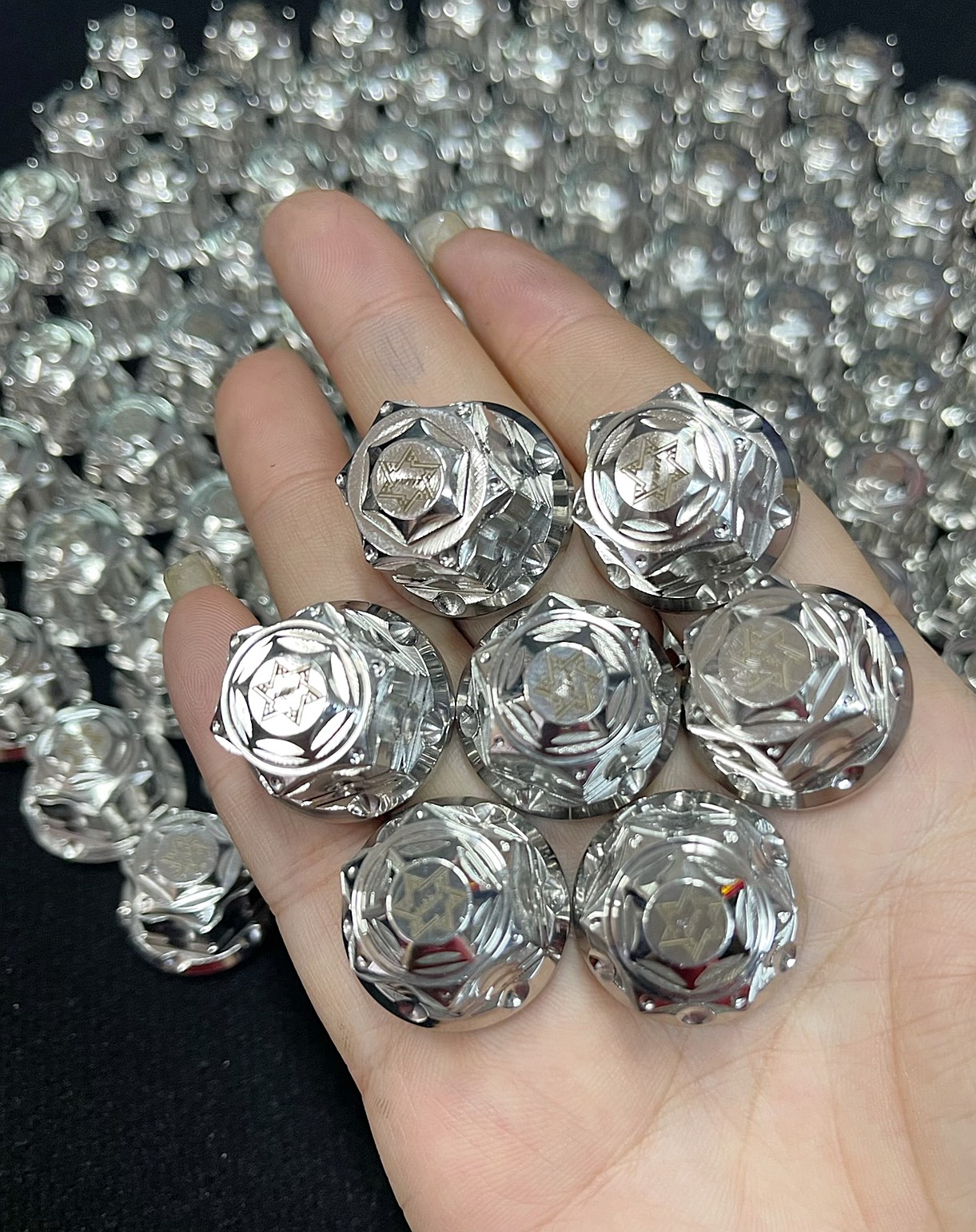 Cốt Bánh Sau Ex150 + 2 Tán Chụp Cốt Salaya