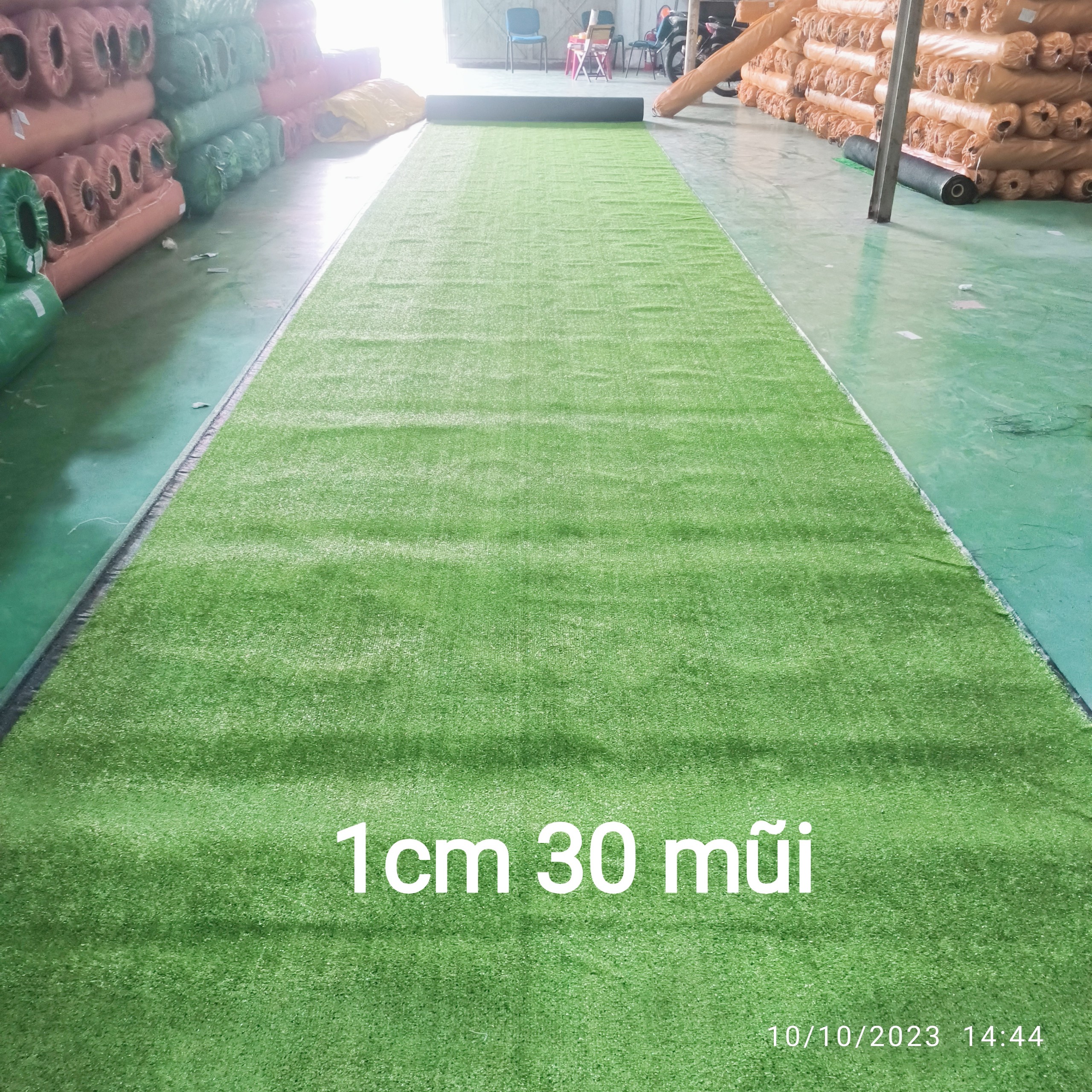(1mét x 1mét) Thảm cỏ nhân tạo 1cm (quý khách đọc kỹ mô tả)