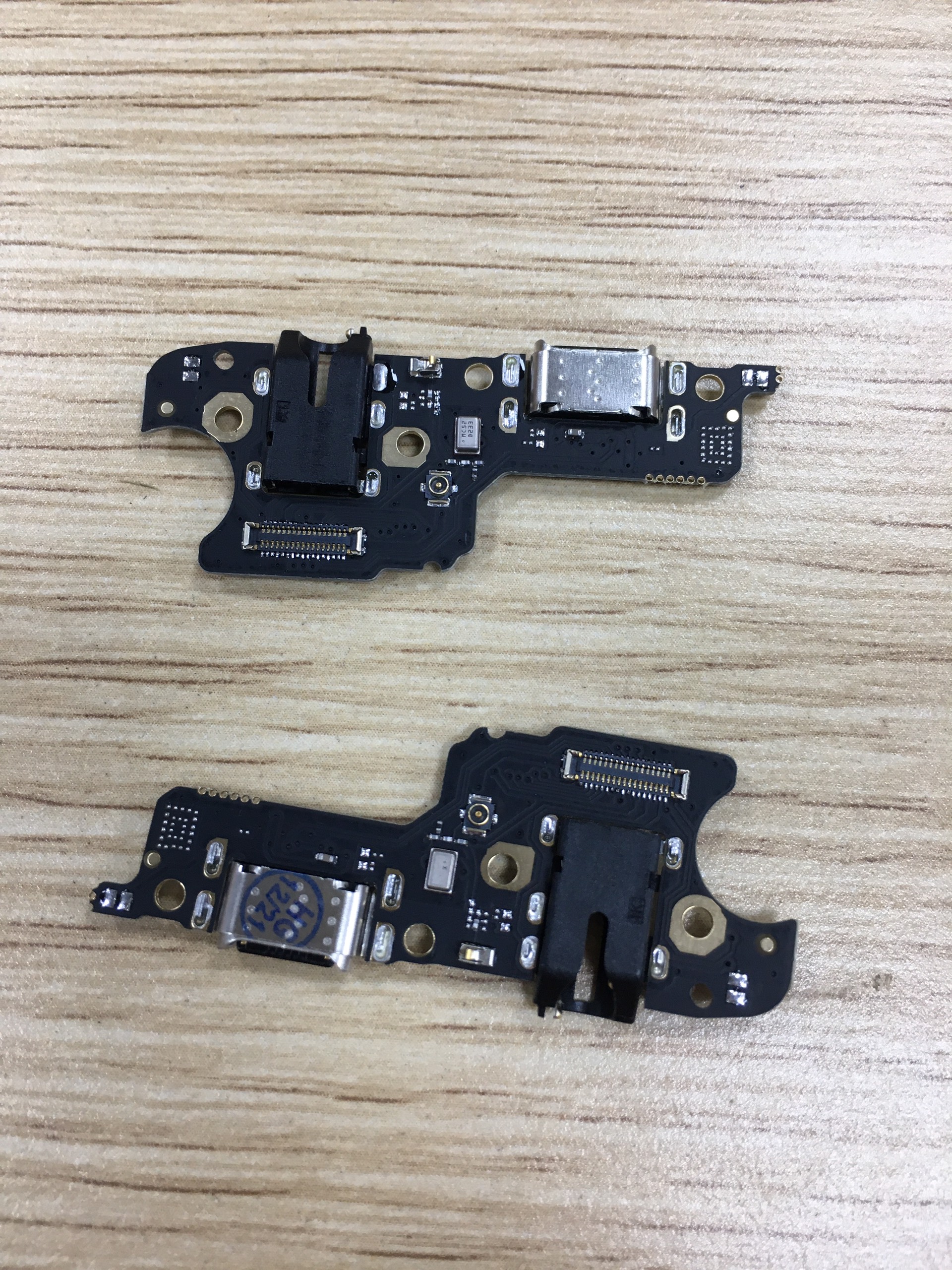 Bo mạch sạc Oppo Realme C25