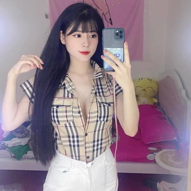 Áo sơ mi tay ngắn có túi kẻ sọc nude BR vải kate dày dặn TU