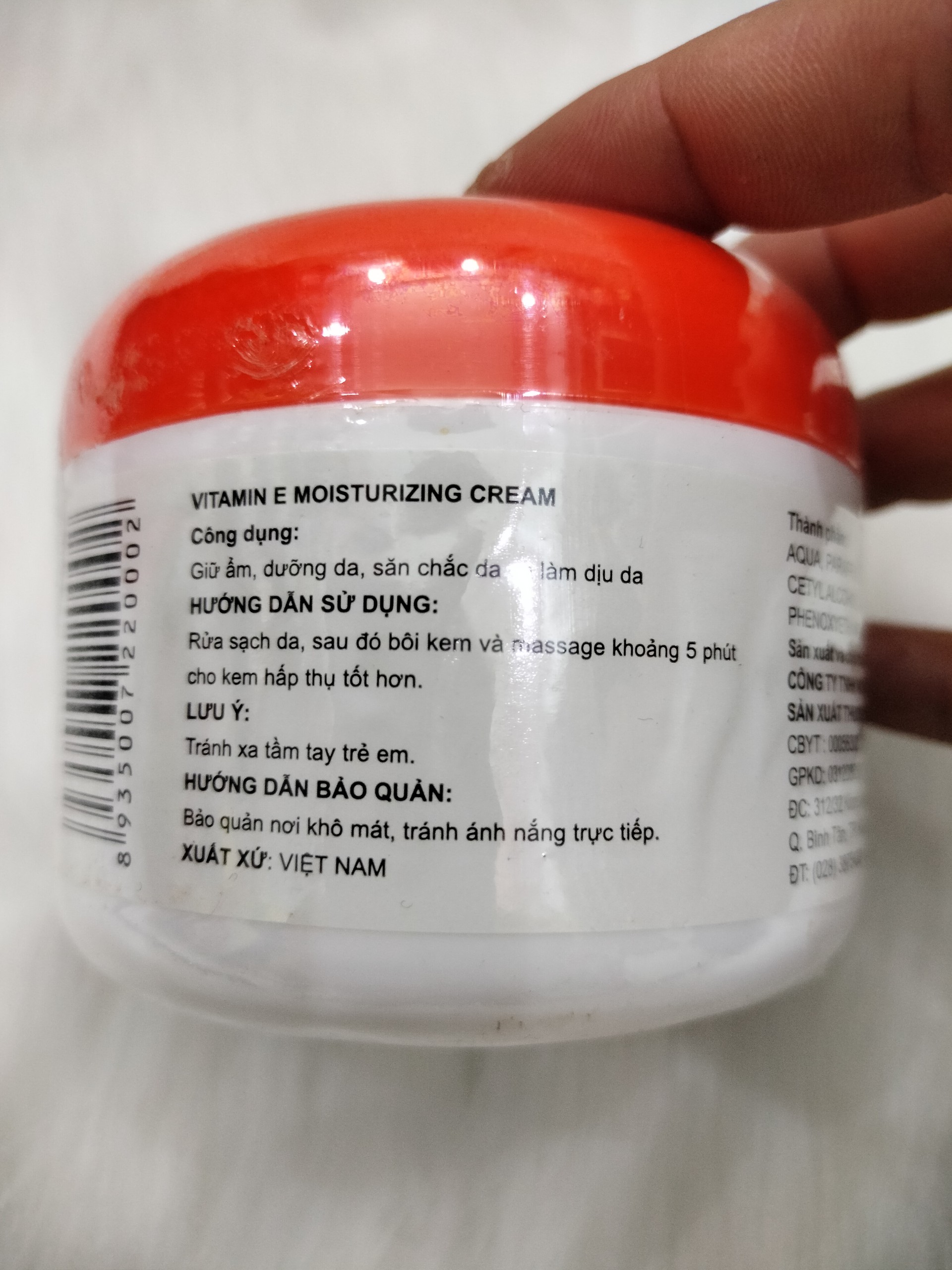 Kem massage mặt Vitamin E Cẩm Tú