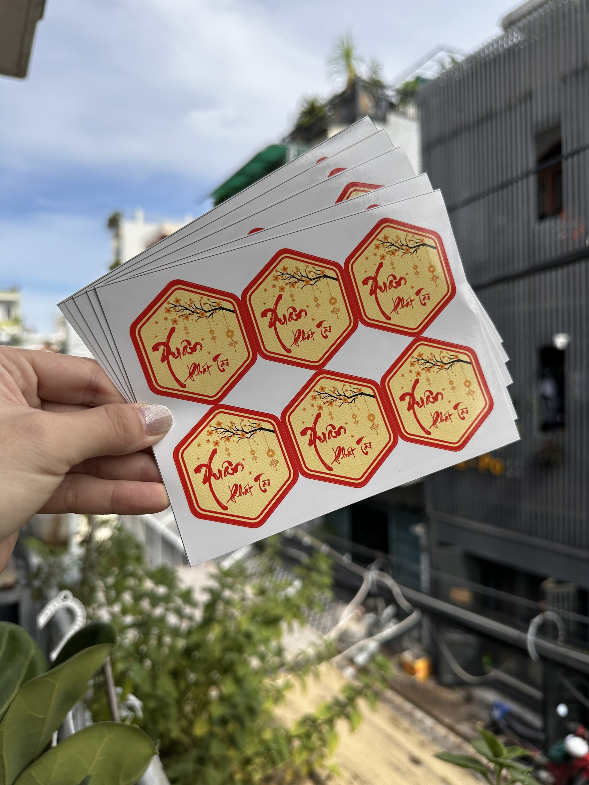 100 tem lục giác nhỏ 4x5cm
