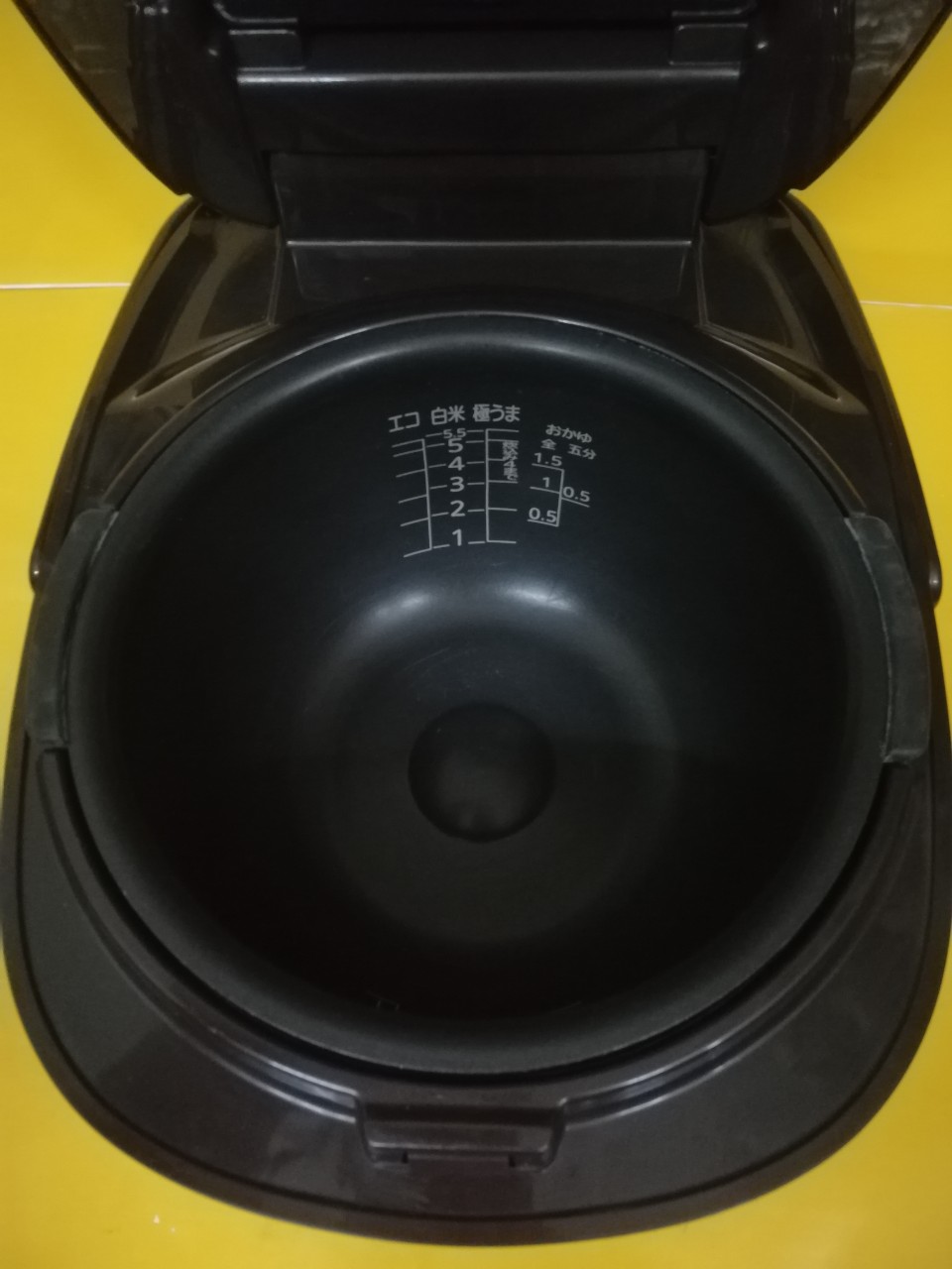 Nồi cơm nội địa Nhật cao tần (IH) Tiger JKK-A (1.0L) (11017X)