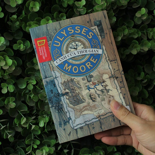 Sách - Ulysses Moore (Tập 1) - Cánh Cửa Thời Gian 99K