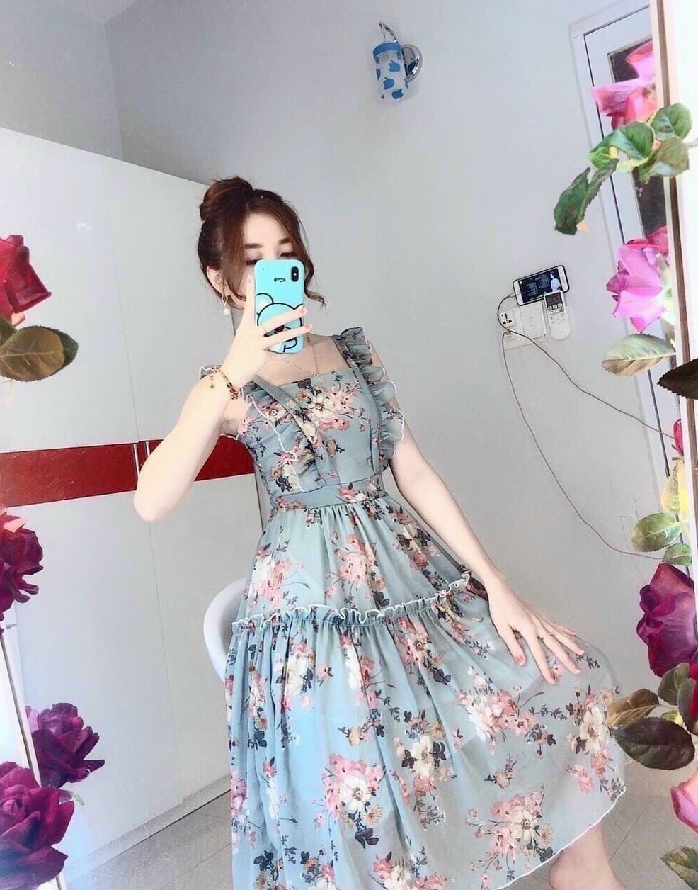 Đầm xòe hai dây cánh tiên họa tiết hoa lá
