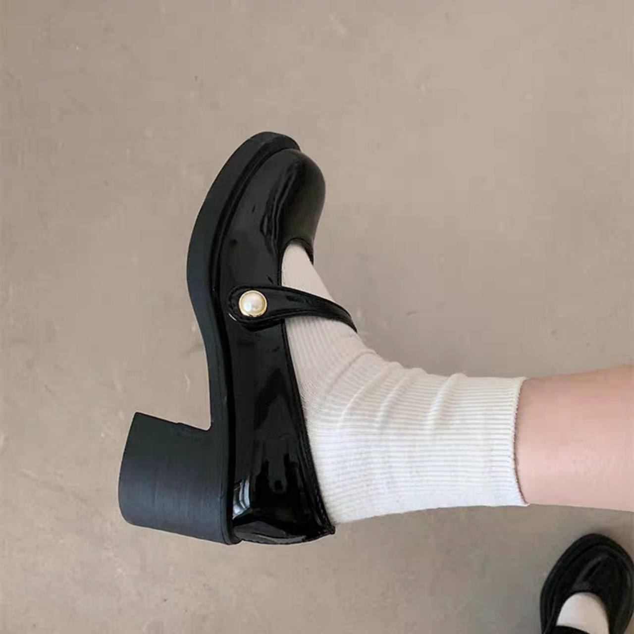 Giày búp bê đế boot cao 4cm quai dán đính ngọc