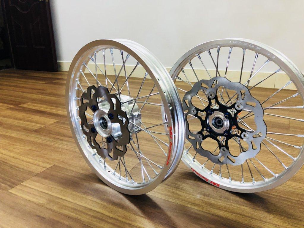 Bộ bánh căm xe máy nhập khẩu cao cấp