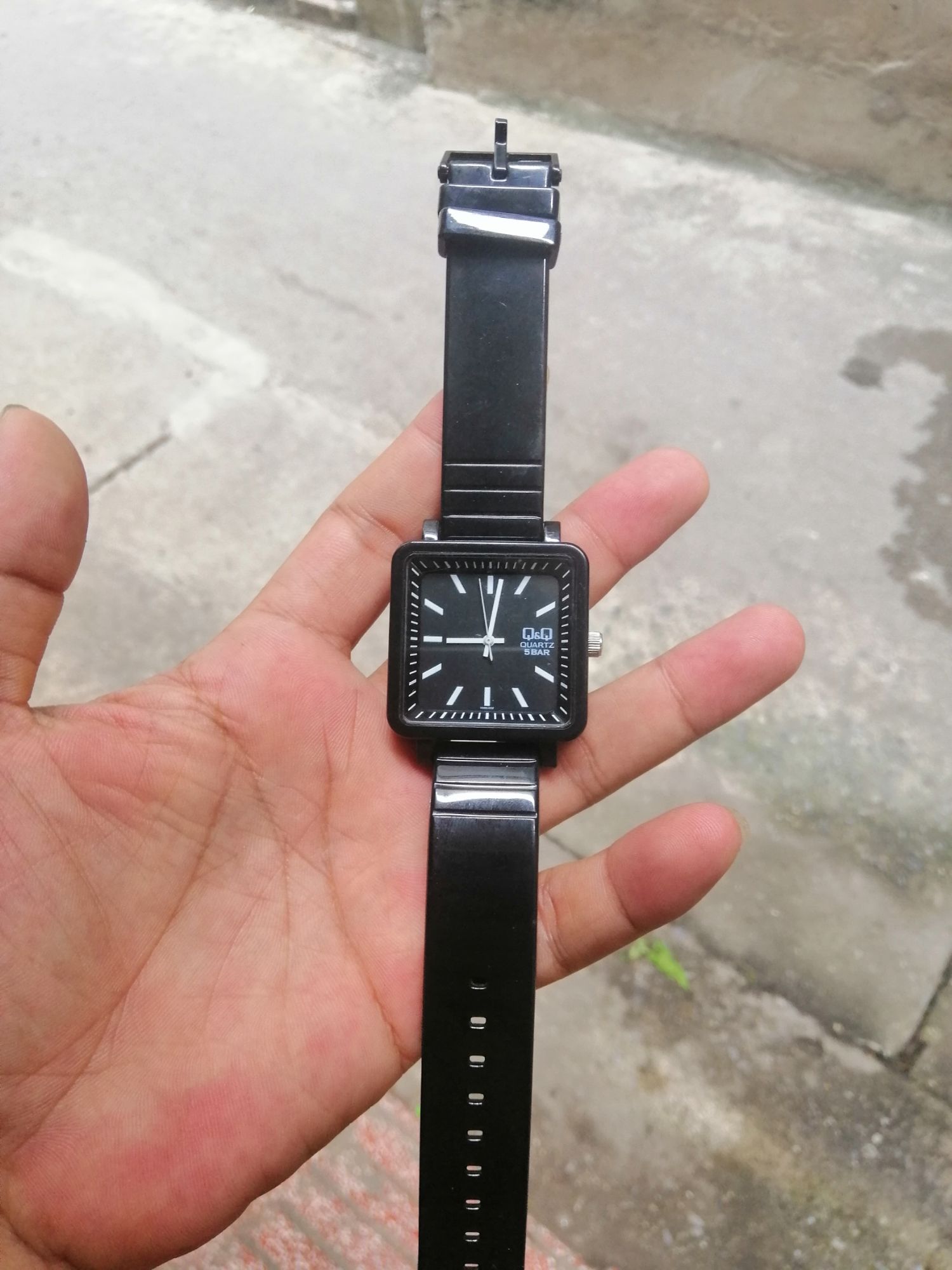 Đồng hồ nam hiệu Q&Q Nhật