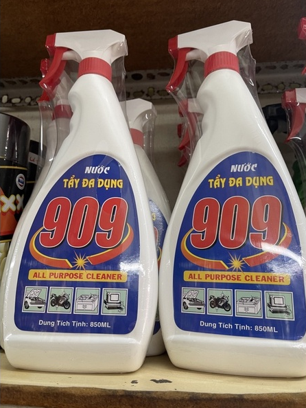 chai xịt tẩy đa năng 909