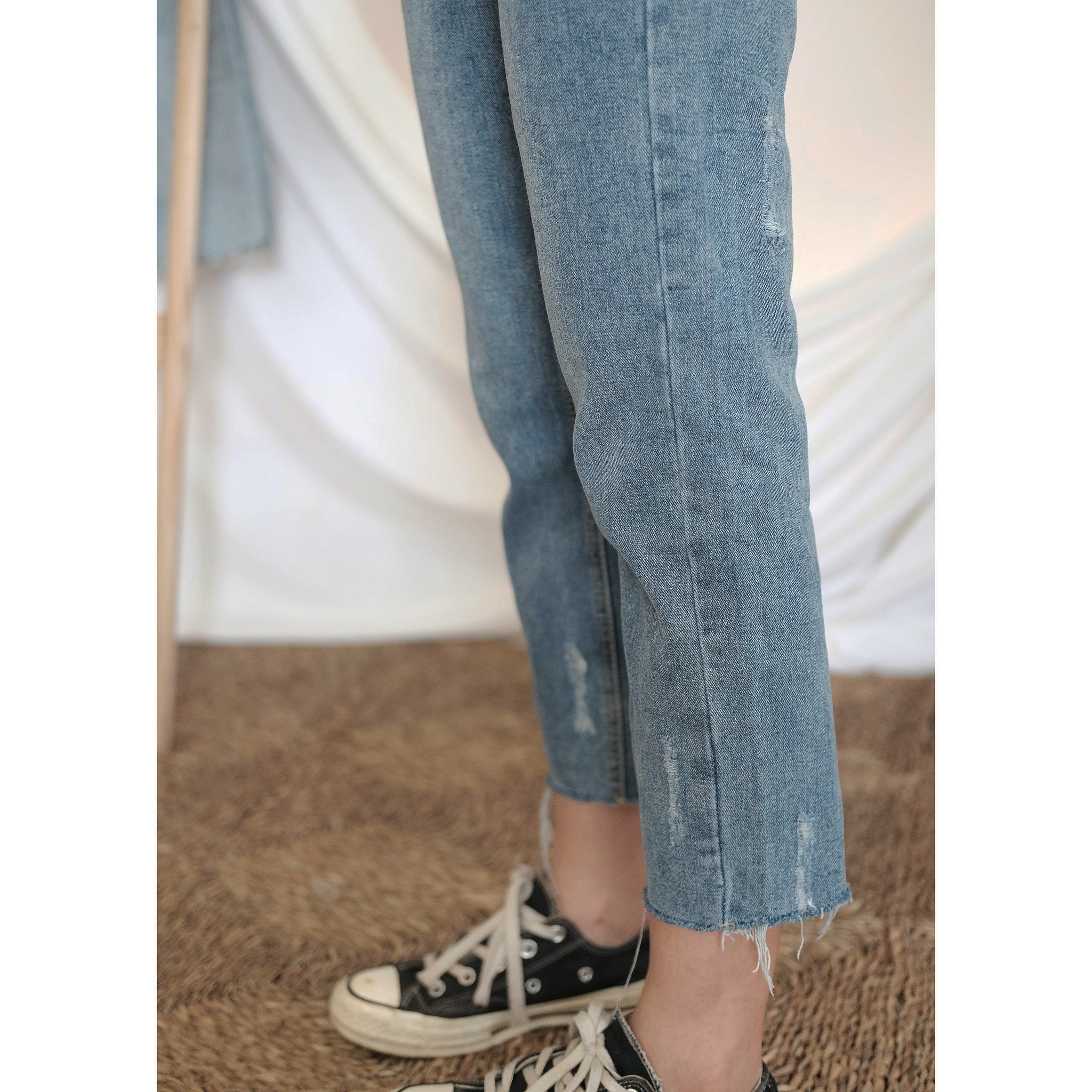 LIGAM - QUẦN JEANS ỐNG ĐỨNG THÊU TÚI