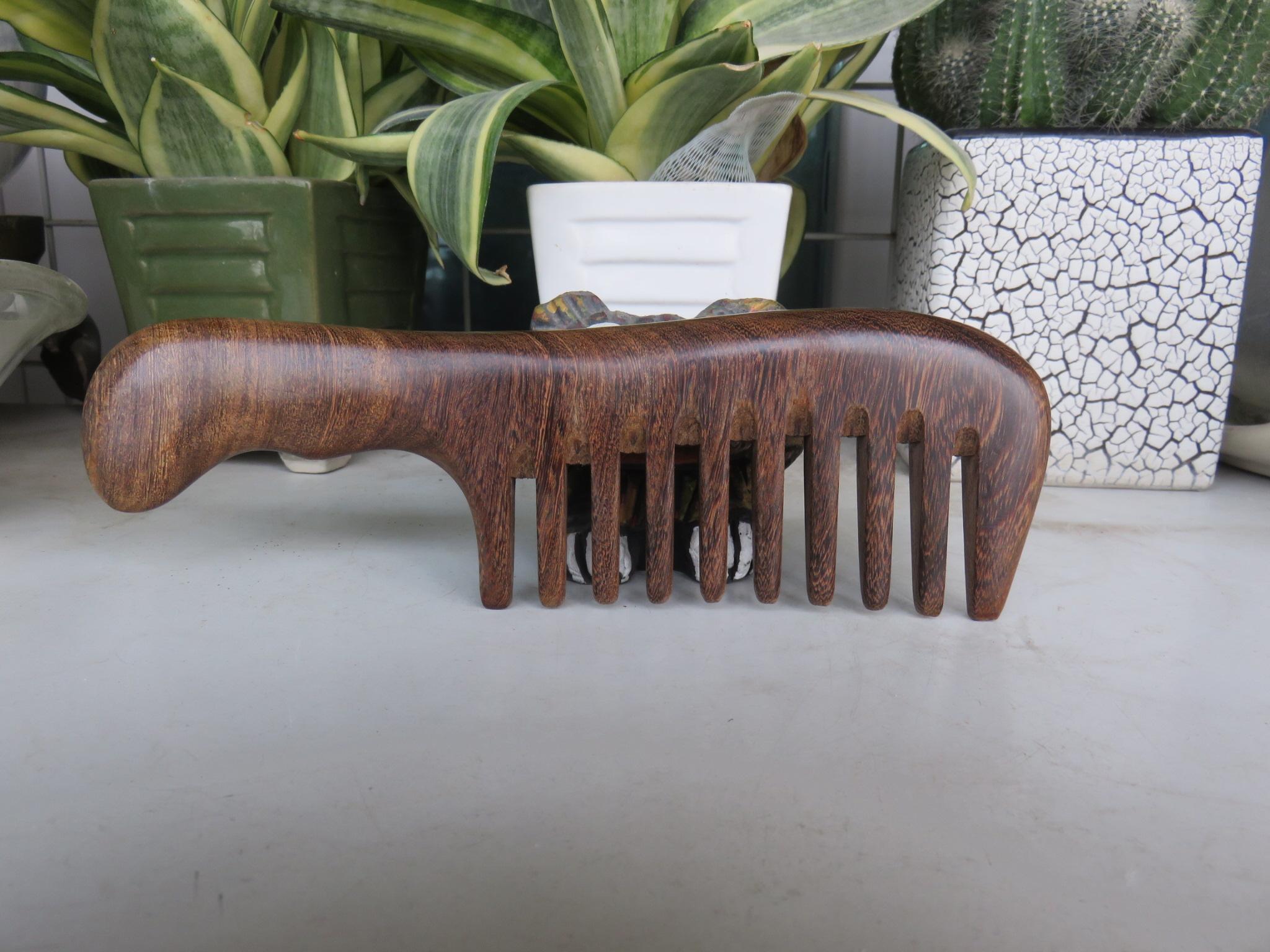Lược gỗ đàn hương (răng thưa) Mã 1903