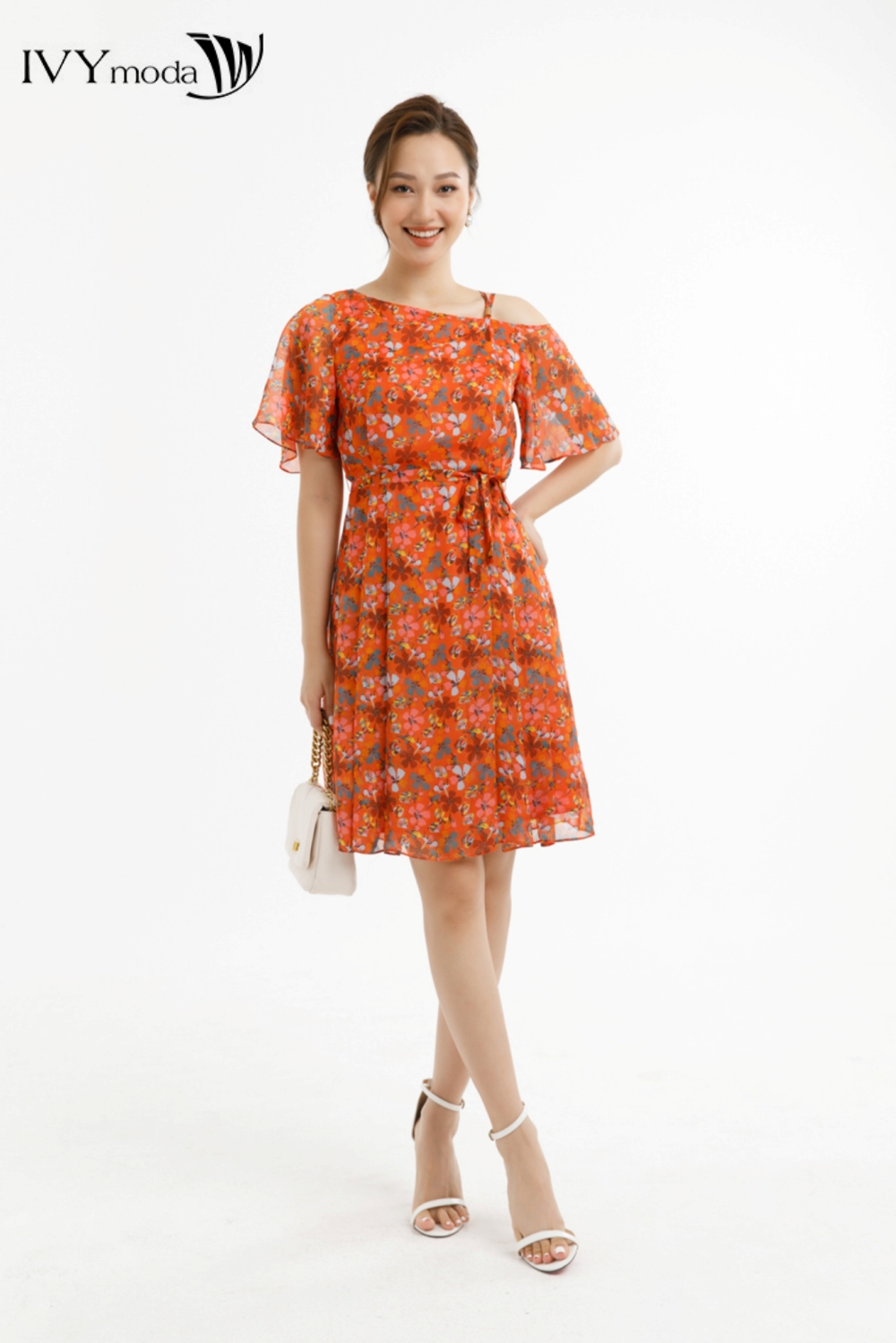 Đầm lụa lệch vai IVY moda MS 48M7545