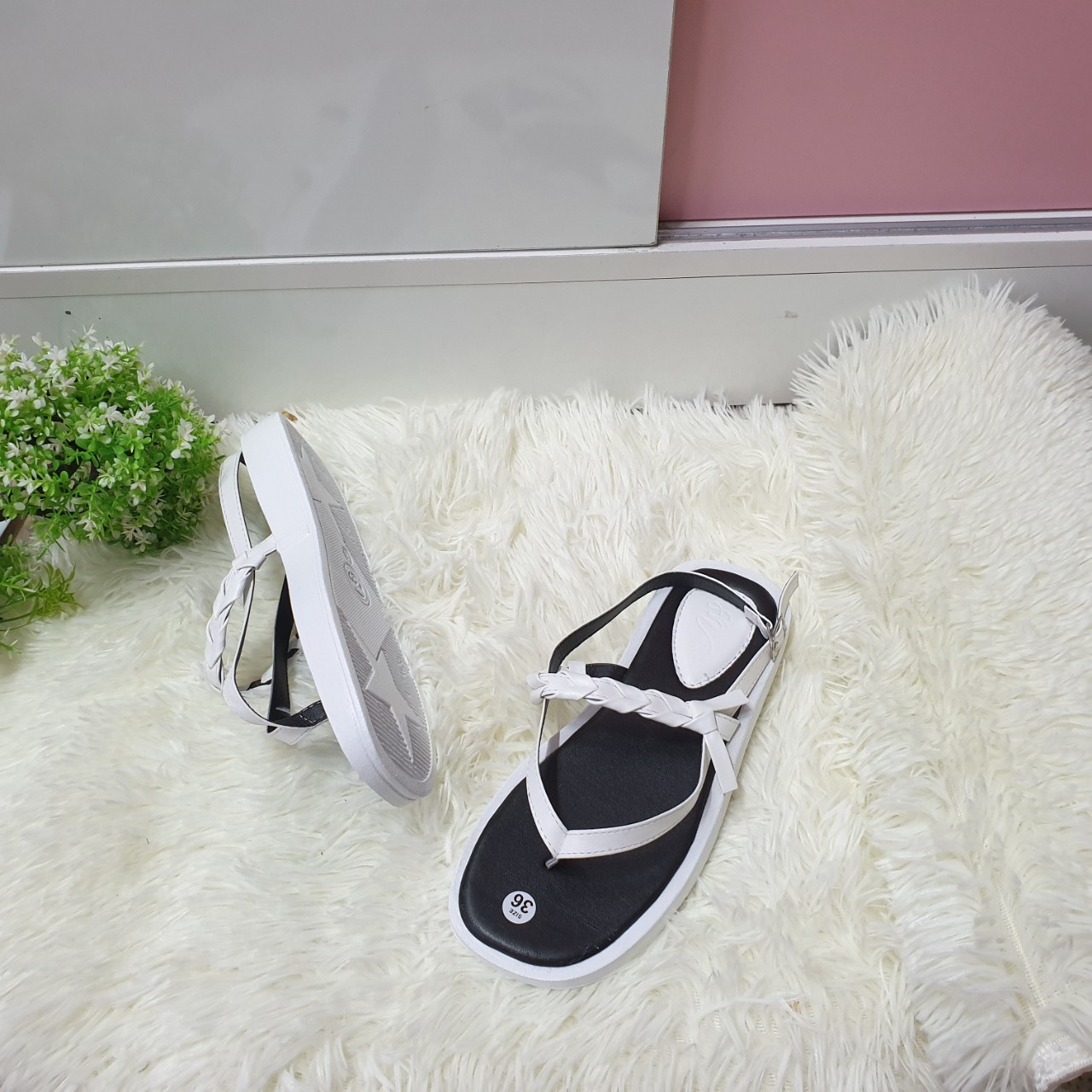 GIÀY SANDAL QUAI KẸP ĐẾ BÁNH MÌ