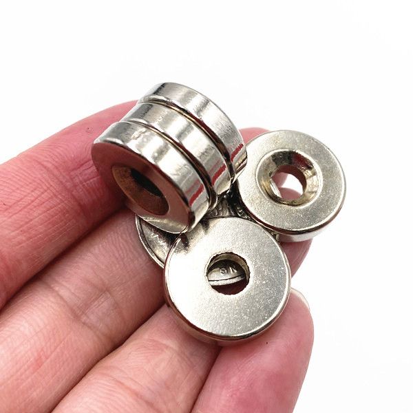 Round Magnet 20X5 with 5mm Holes, Strong Magnetism N35