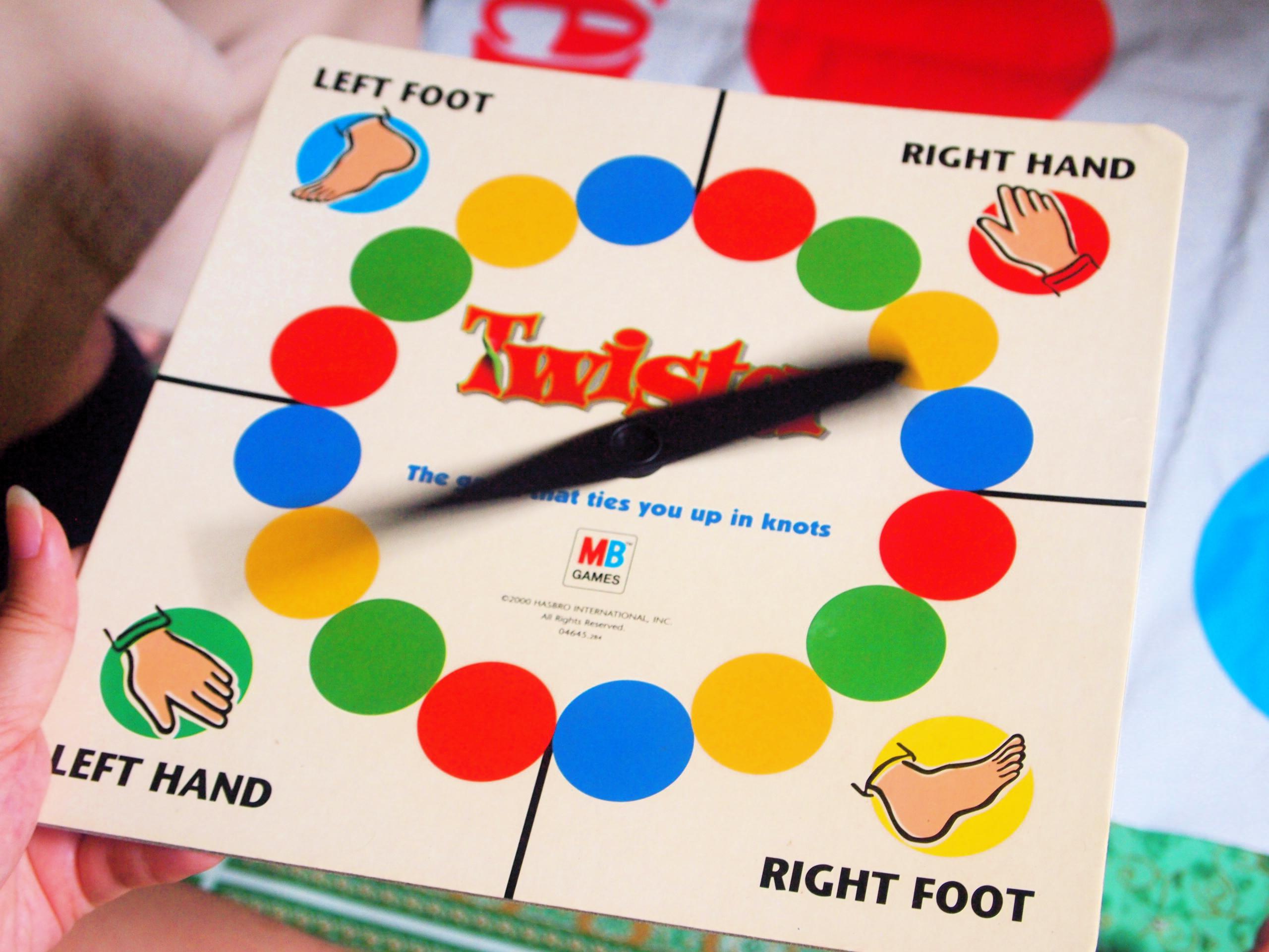 [HCM]TRÒ CHƠI BOARD GAME TWISTER