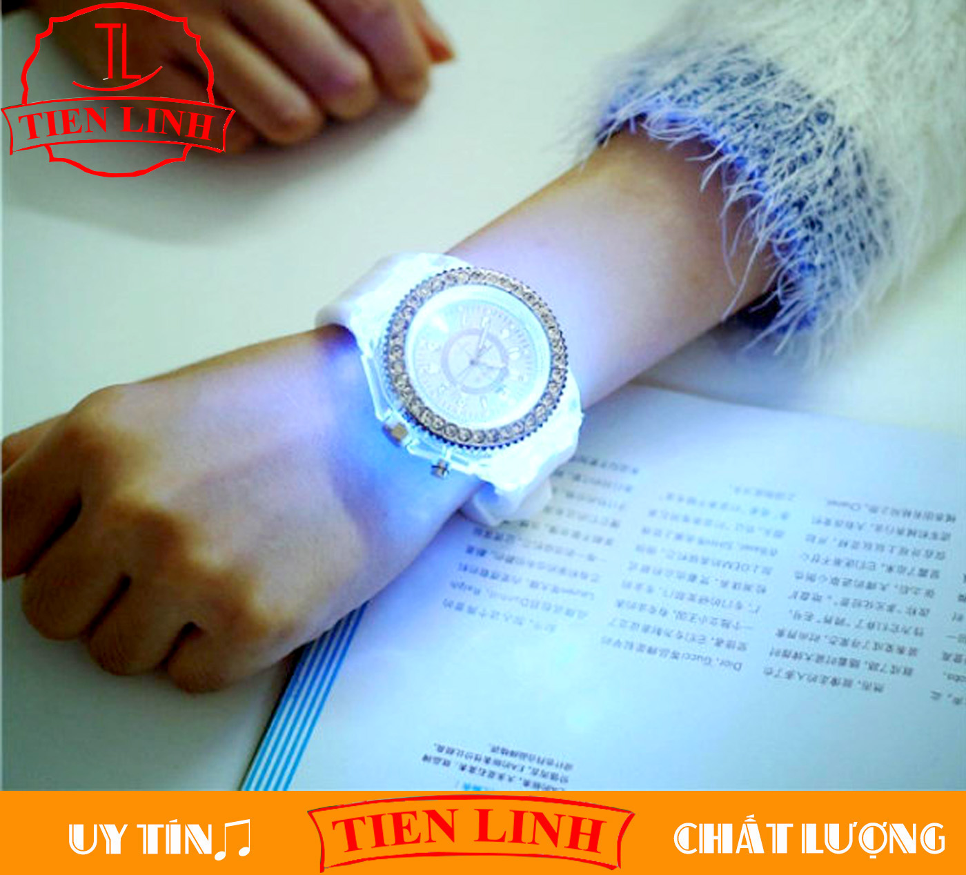 [HCM]Đồng hồ cặp đôi nam nữ Geneva G06 thời trang dây cao su cao cấp có phát sáng Led 7 màu vào ban đêm (Bộ 2 cái)