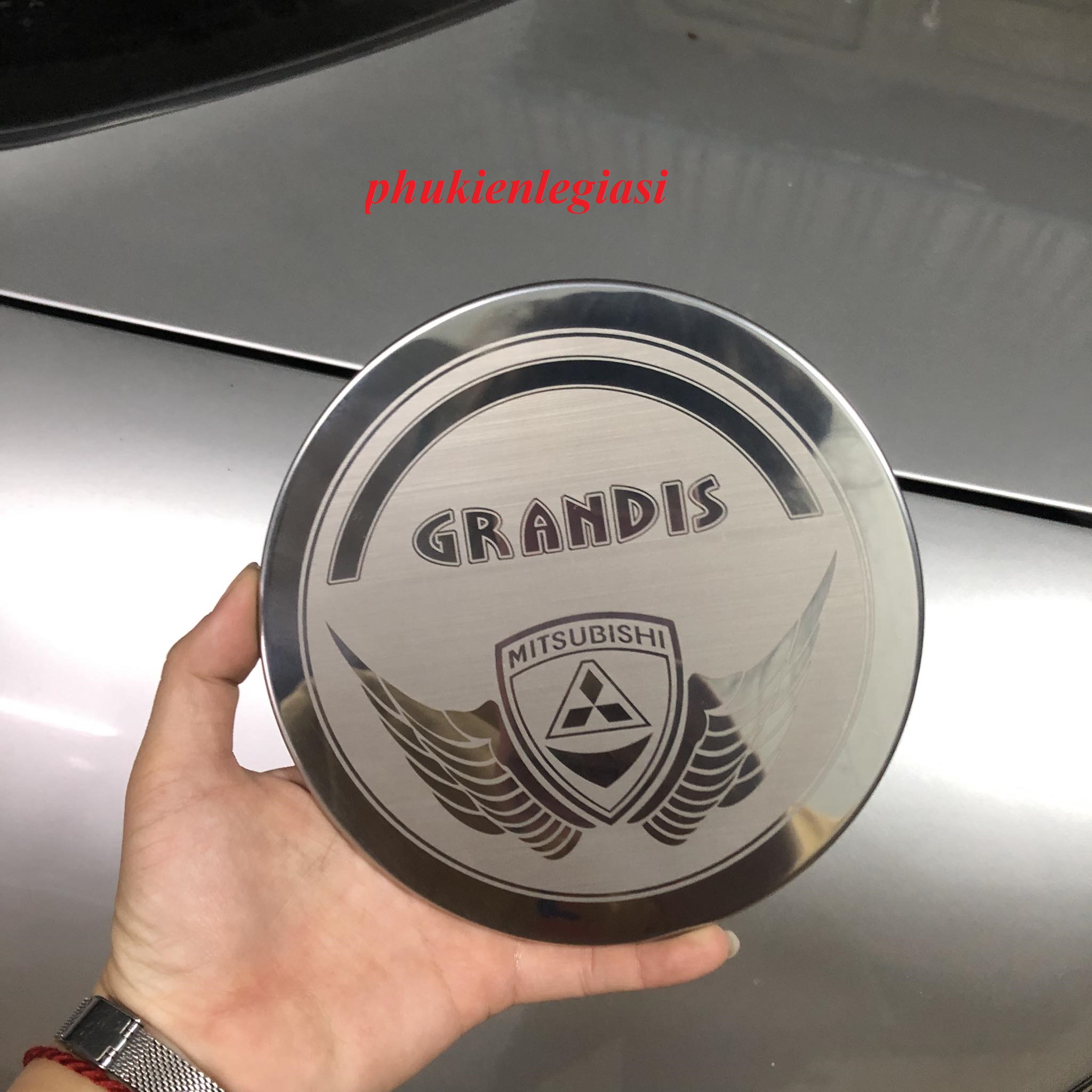 Ốp inox bình xăng Mitsubishi Grandis