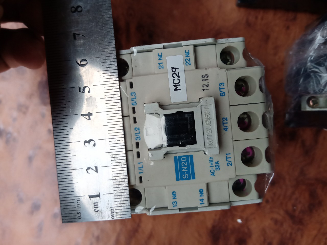 KHỞI CONTACTOR NHẬT BẢN 20A 21A