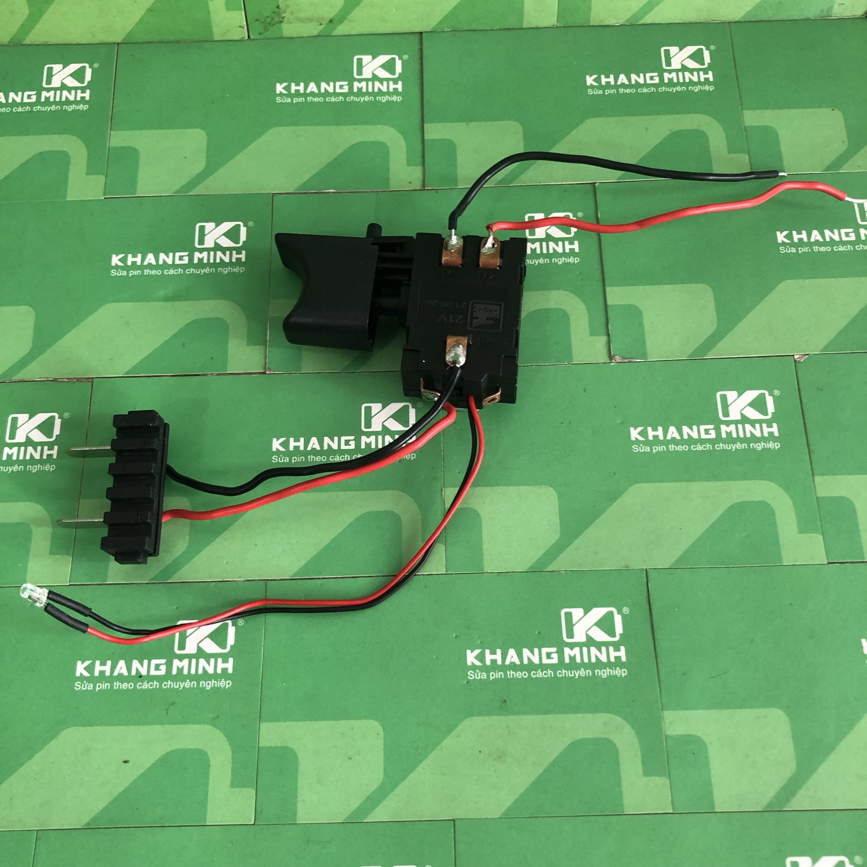 Công Tắc cò máy khoan pin đa năng 7.2V - 21V 15A max