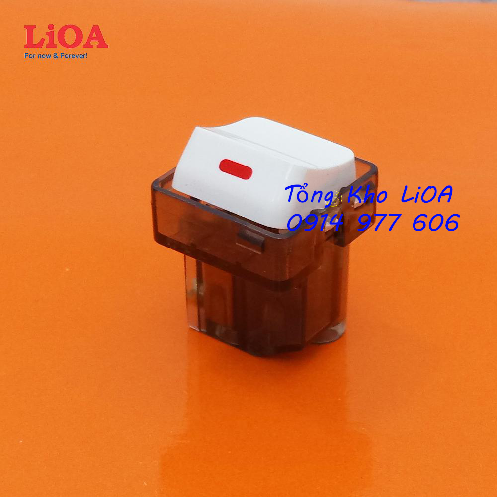 Hạt công tắc LiOA gắn mặt lỗ vuông 2 chiều 10A (2200W)