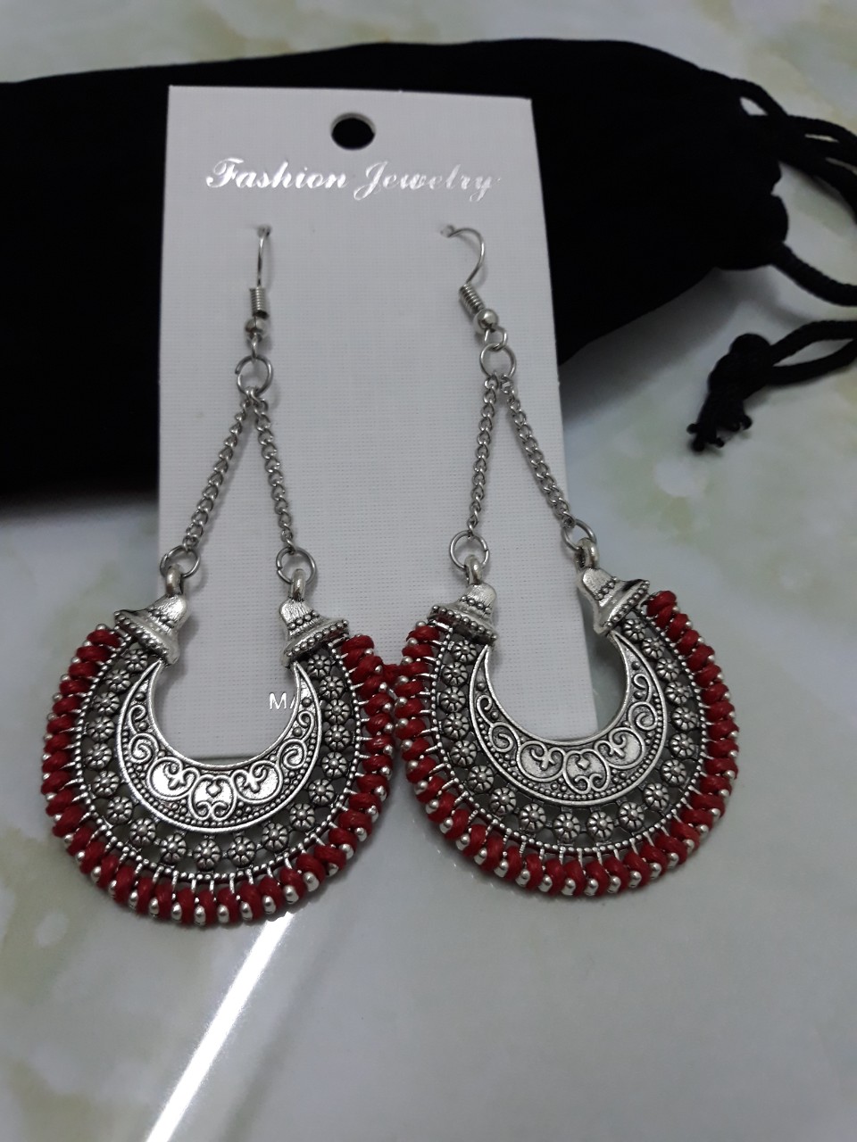 Khuyên tai phong cách thời trang cổ điển boho