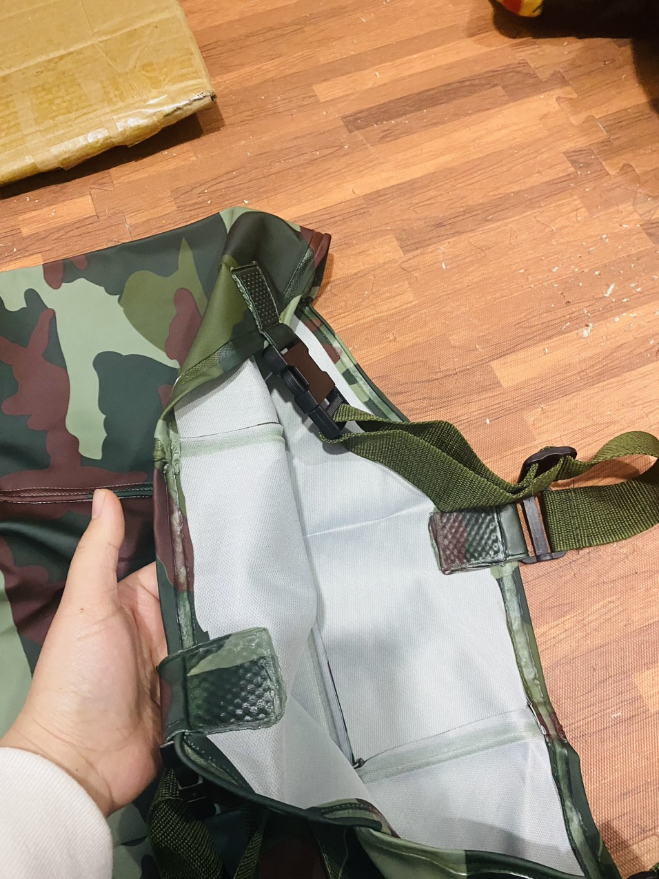 Ủng yếm lội nước HS