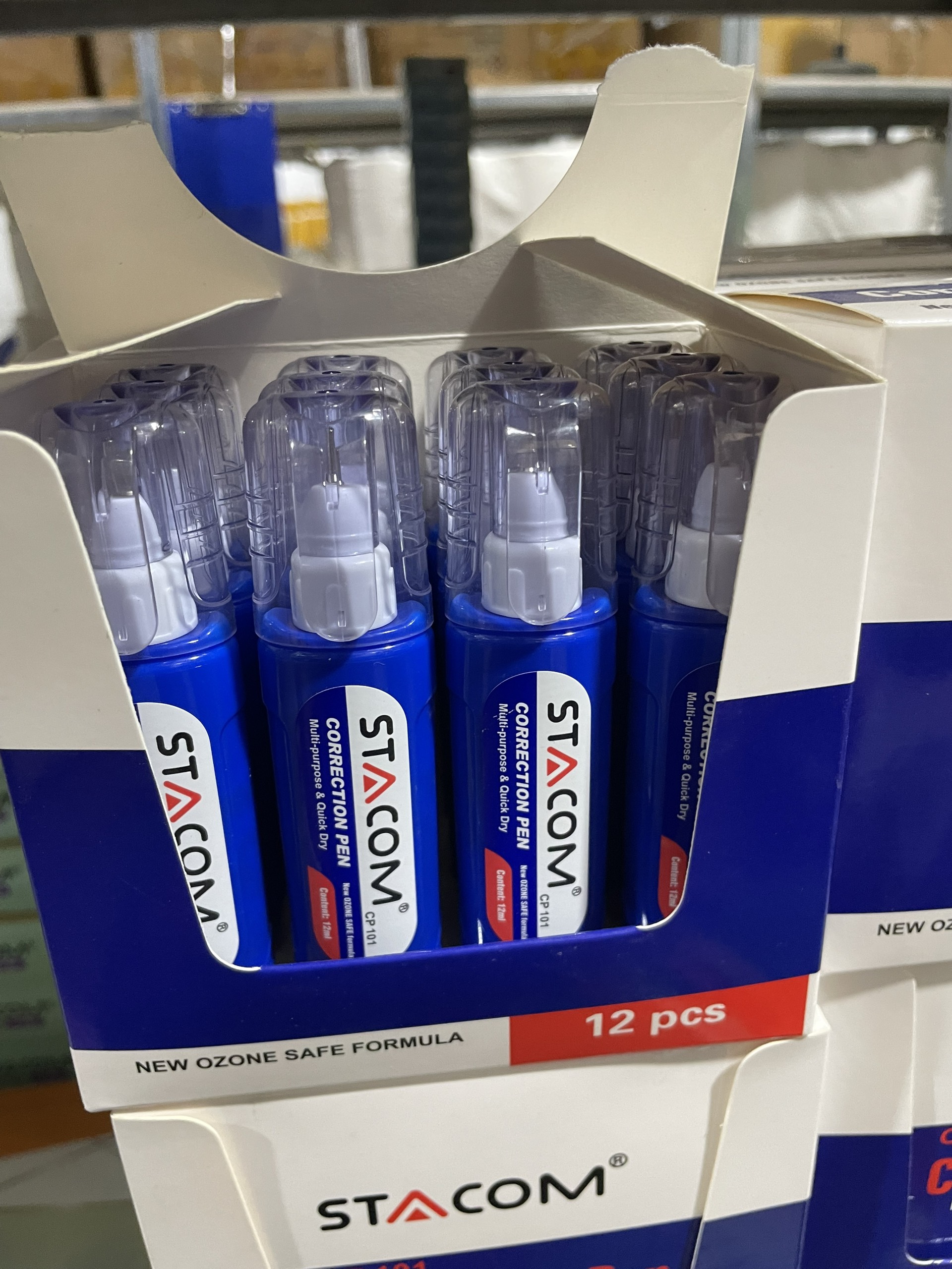 Bút Xóa Thân Dẹp 12 ml - Stacom CP101 nhanh khô, không độc hại