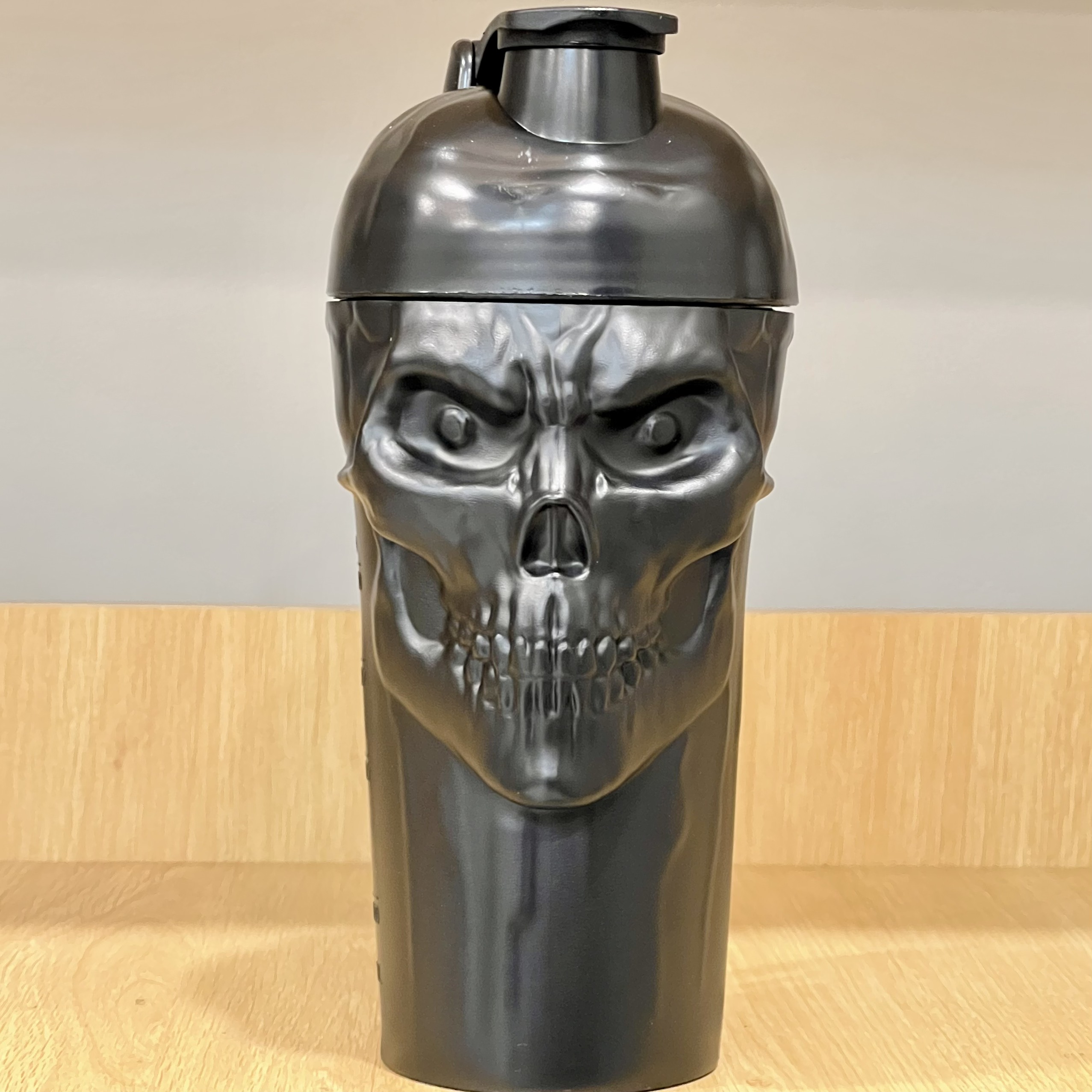 Shaker The Curse! Skull 700ml Limited Edition